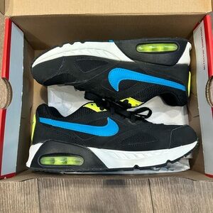 Nike Air Max IVO